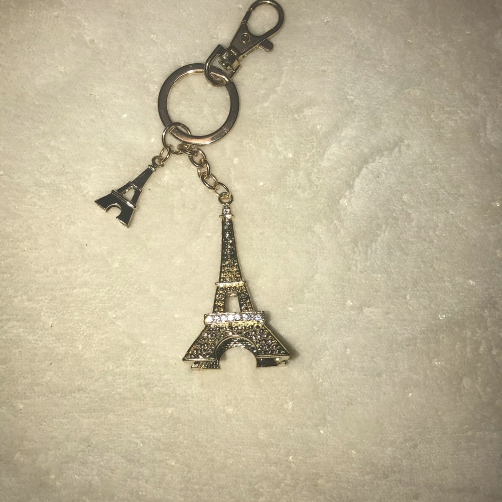 Eiffel Tower keychain gold with bling on it
